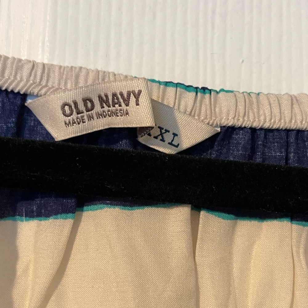 NWT- Old Navy - Stripped Blue & White Top - XXL - Picture 6 of 7